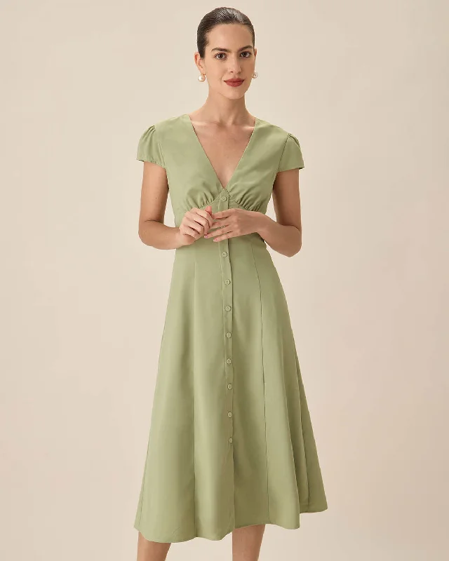 Midi Dresses for trendy holiday dinners-Green V-Neck Button Midi Dress