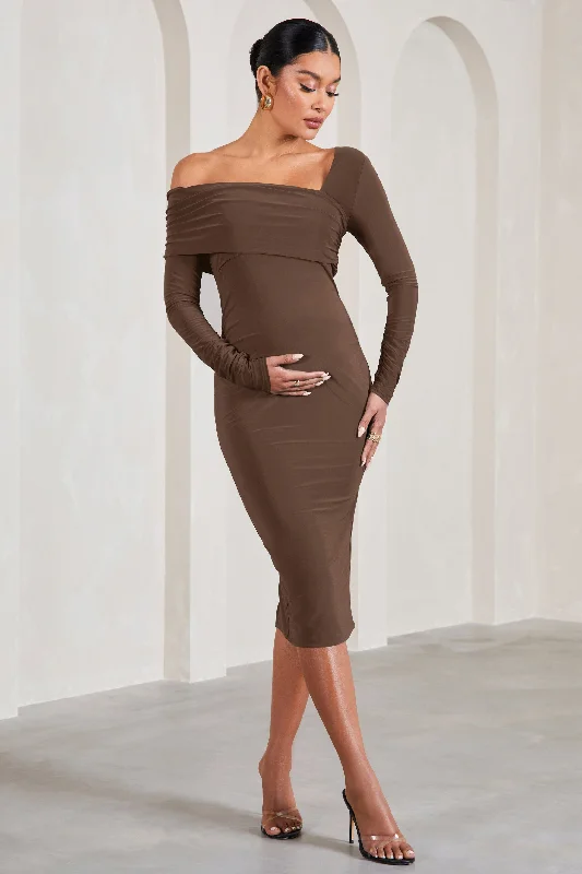 Midi Dresses for fall family events-Heartbeat Chocolate One-Shoulder Long-Sleeved Maternity Midi Dress