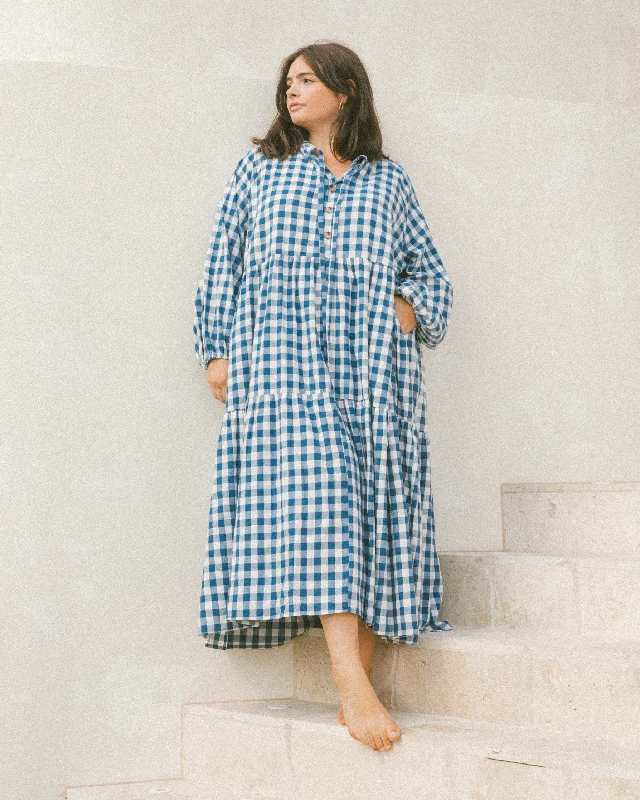 Maxi dresses with intricate lace detailing for a romantic look -Maxi Avalon Smock Dress | Blue Gingham