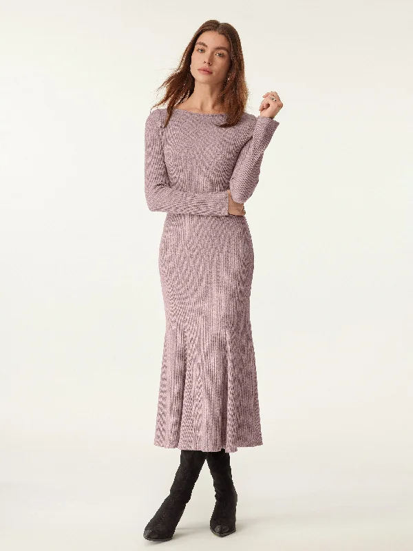 Midi Dresses for trendy brunch dates-Boatneck Flare Midi Dress