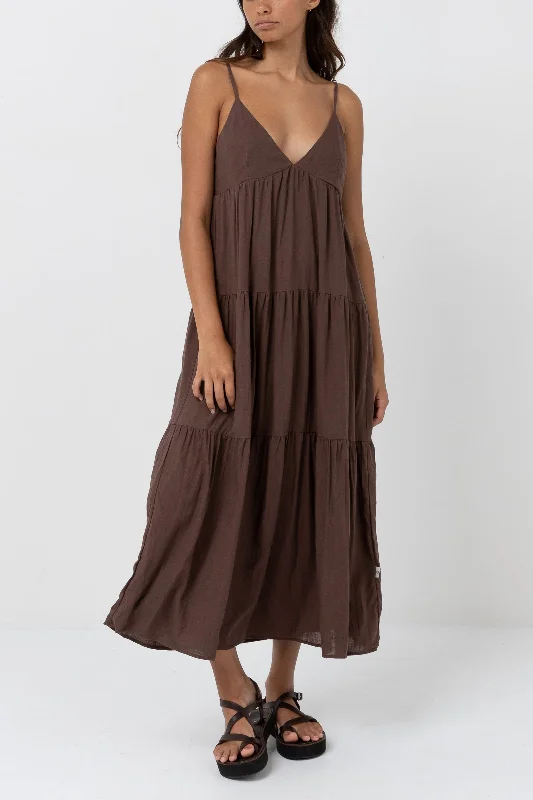 Midi Dresses for trendy summer gatherings-Classic Tiered Midi Dress Chocolate