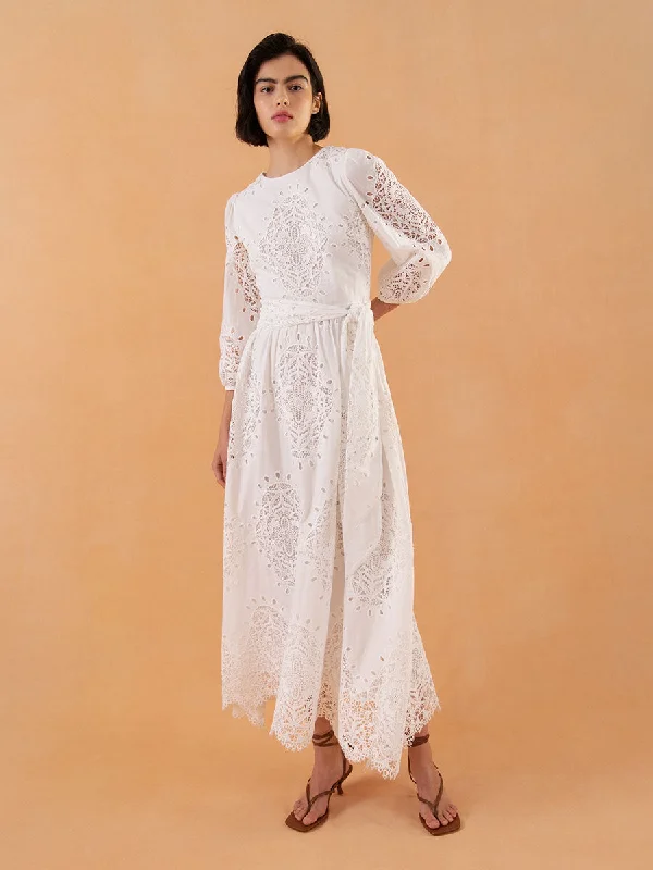 Midi Dresses for chic family dinners-Constance Broderie Anglaise Midi Dress - White - SALE