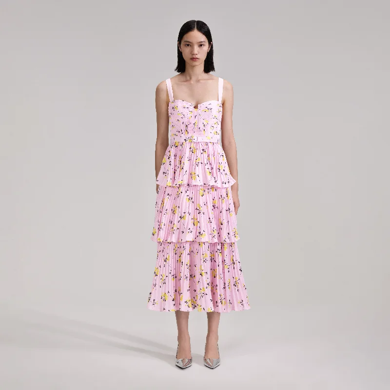 Midi Dresses for family anniversary celebrations-Pink Floral Print Tiered Midi Dress