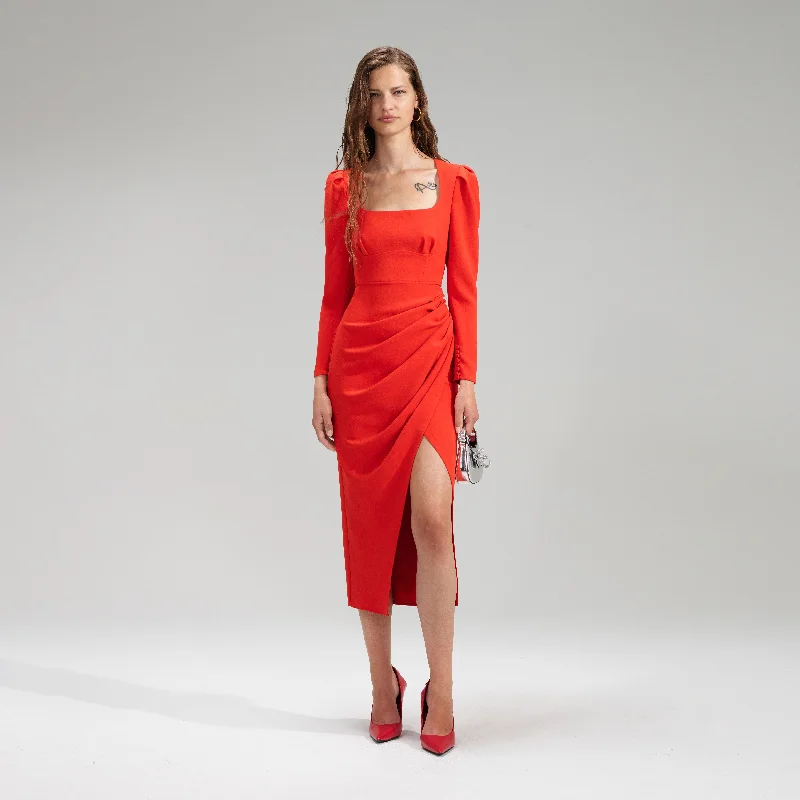 Midi Dresses for elegant dinners-Red Crepe Ruched Midi Dress